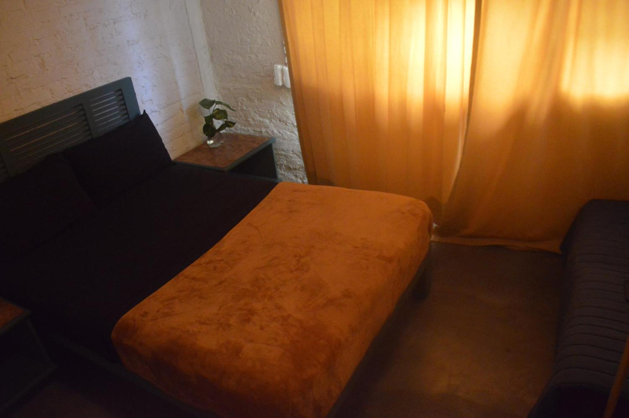 Canova Hostel & Pizza Пуерто Валярта Екстериор снимка